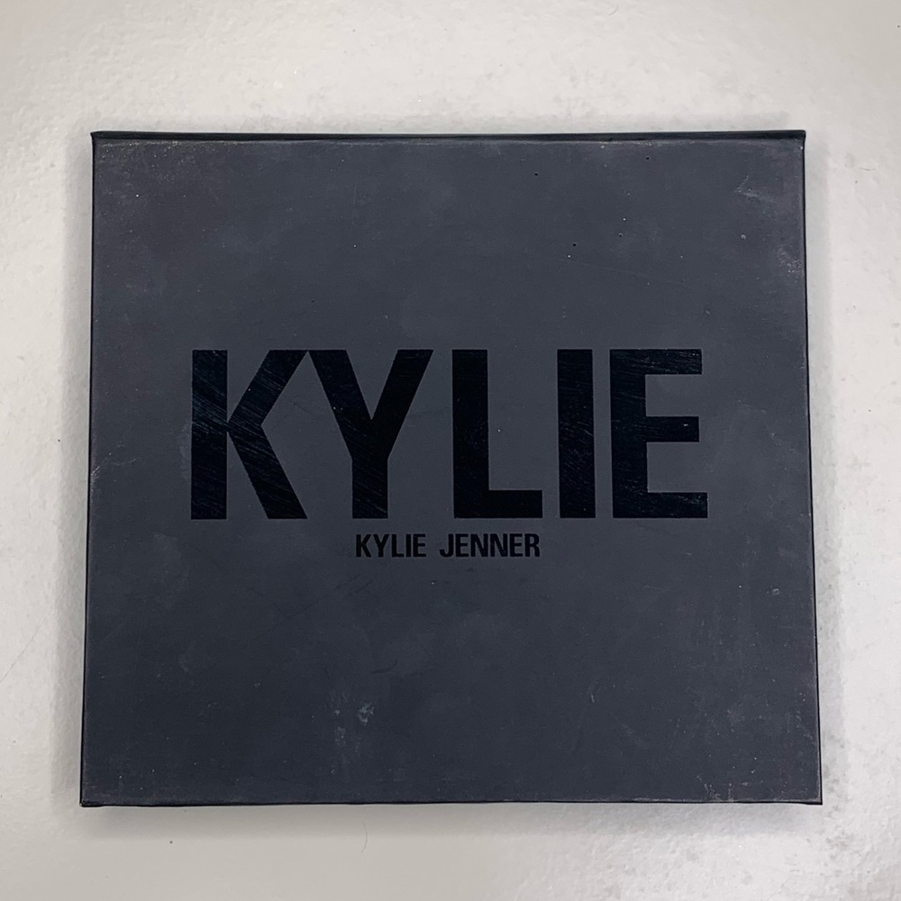 Kylie Cosmetics Wet Set highlighting palette